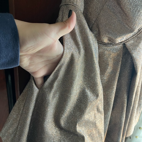 Nude colored dress - Picture 4 of 10